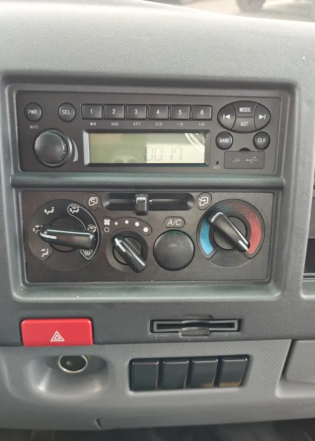 Фотография JAC N90 с изотермическим фургоном