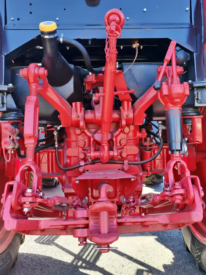 Фотография Трактор BELARUS 82.1-23/12 - балочный мост