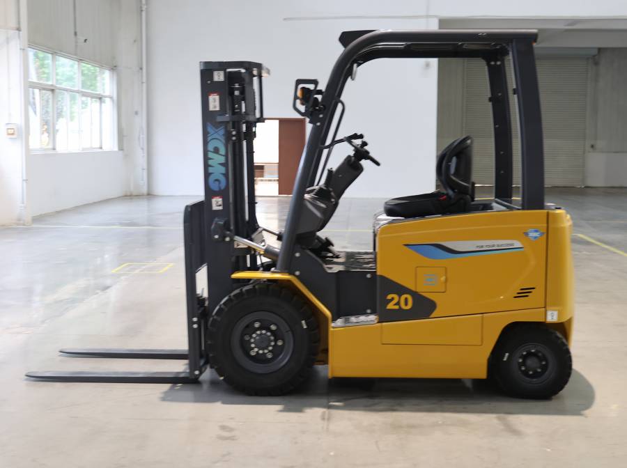 Фотография Вилочный погрузчик электрический XCB20-L5