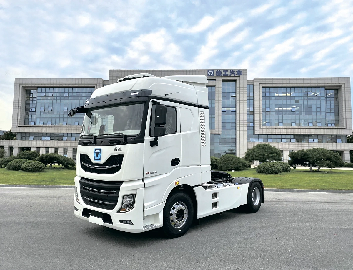 Фотография Тягач XCMG XGA4185D5WA