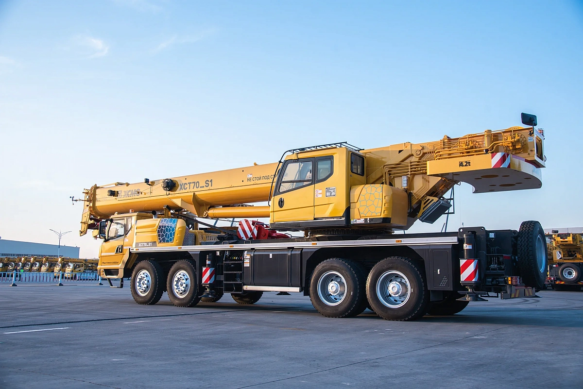 Фотография Автокран XCMG XCT70_S1