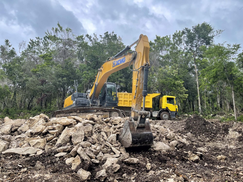 Фотография Экскаватор XCMG XE305D