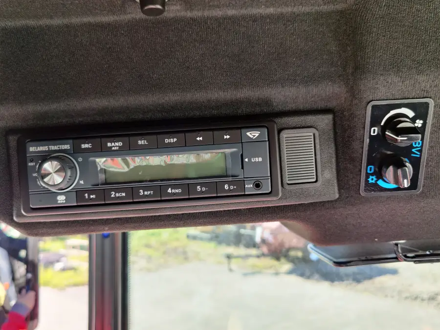 Фотография Трактор BELARUS-82.3